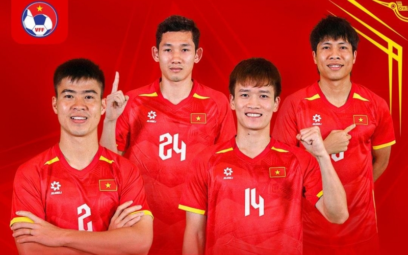 4 cầu thủ ĐT Việt Nam được chọn đấu Man Utd