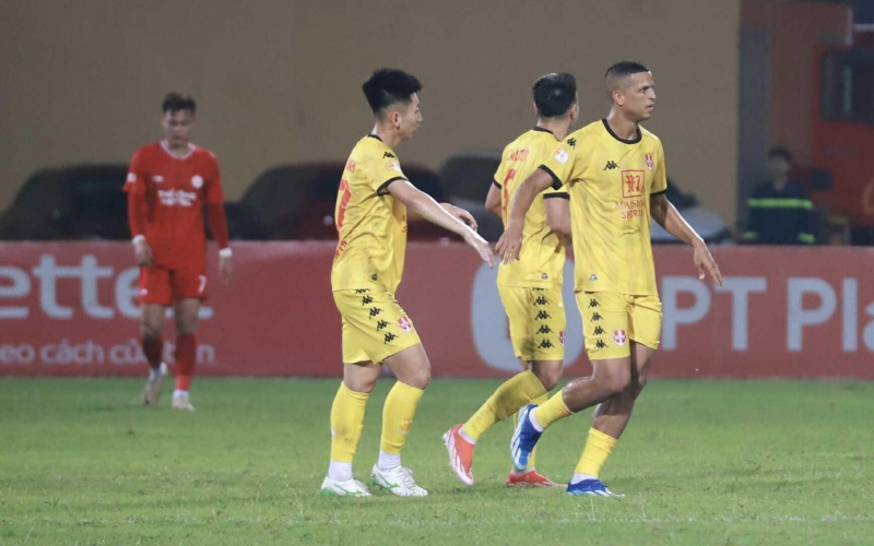 Trực tiếp Viettel 2-2 Hải Phòng: Đôi công hấp dẫn