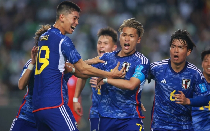 Bị thẻ đỏ sớm, U23 Nhật Bản thắng nhọc Trung Quốc ngày ra