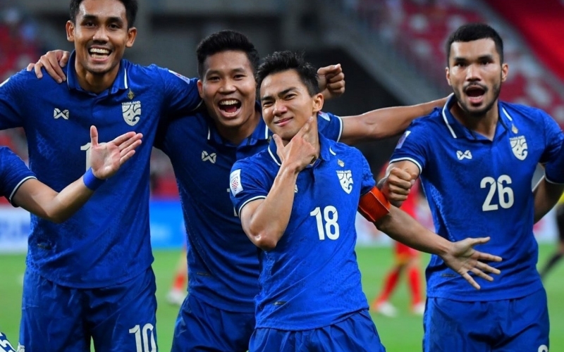 ĐT Thái Lan triệu tập Chanathip và 5 cầu thủ Thái kiều cho VL Asian Cup