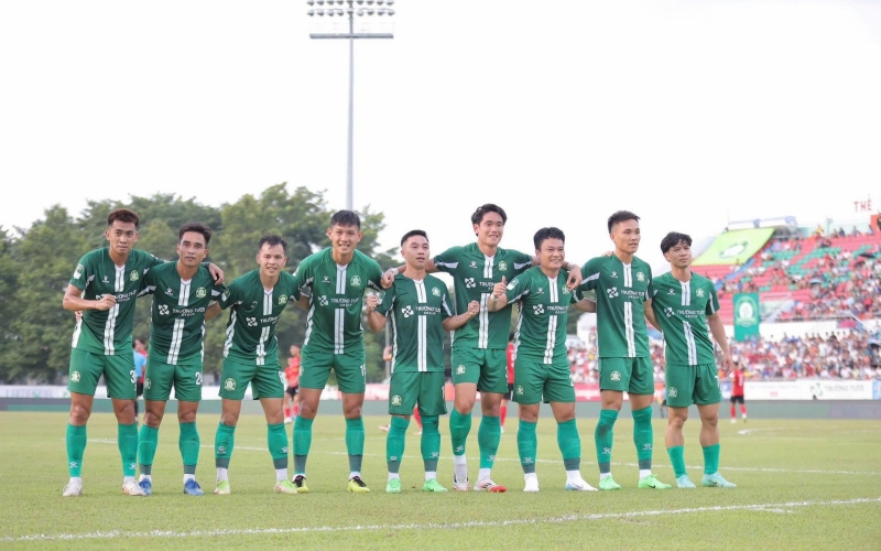 Đội của Công Phượng chính thức có vé play-off thăng hạng