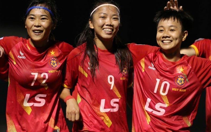 Huỳnh Như lập siêu phẩm, TPHCM I thắng trận đầu tiên ở giải châu Á