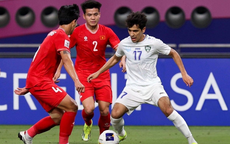 Trực tiếp U22 Việt Nam vs U22 Uzbekistan: Trung Kiê, Viktor Lê, Đình Bắc đá chính