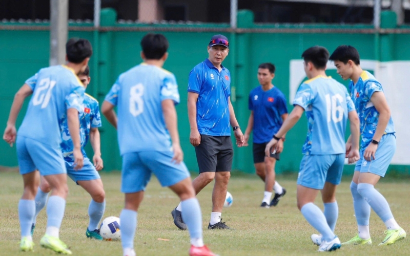 U22 Việt Nam quyết đấu Malaysia, HLV Kim Sang Sik bất ngờ nhắc trận thua đau 0-4