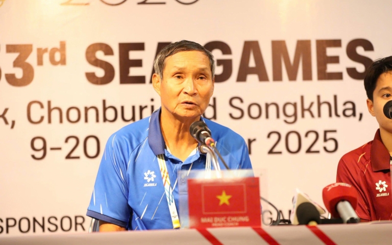 HLV Mai Đức Chung: 'Các cầu thủ chiến đấu với tinh thần phụ nữ Việt Nam quật khởi'