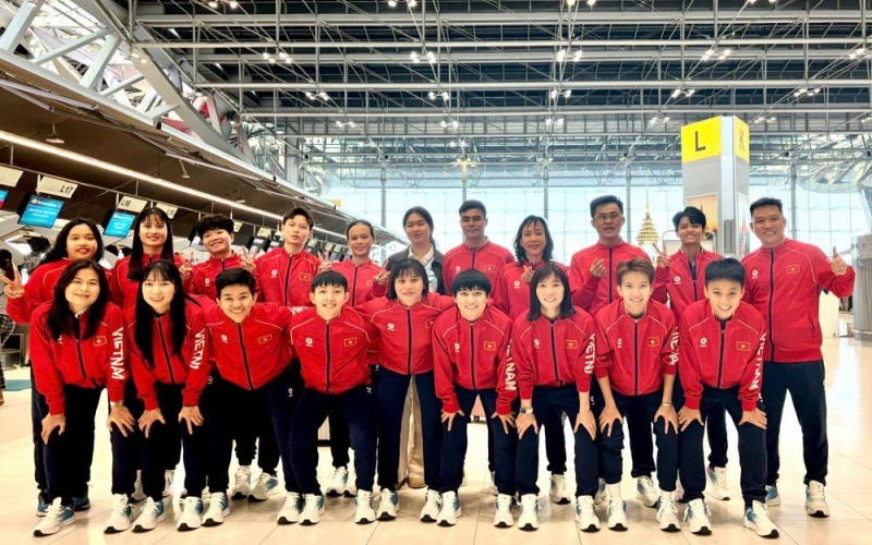 ĐT futsal nữ Việt Nam về nước sau tấm HCV SEA Games lịch sử