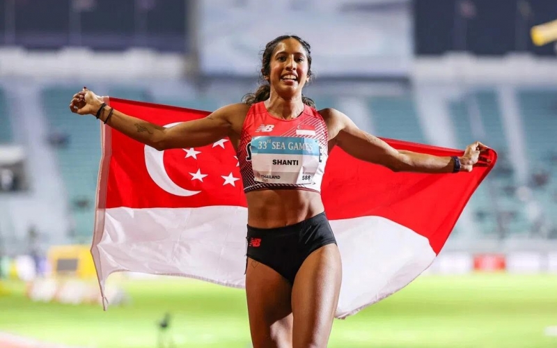 VĐV Singapore tự hào khi cân bằng kỷ lục ‘vô đối’ của huyền thoại Vũ Thị Hương