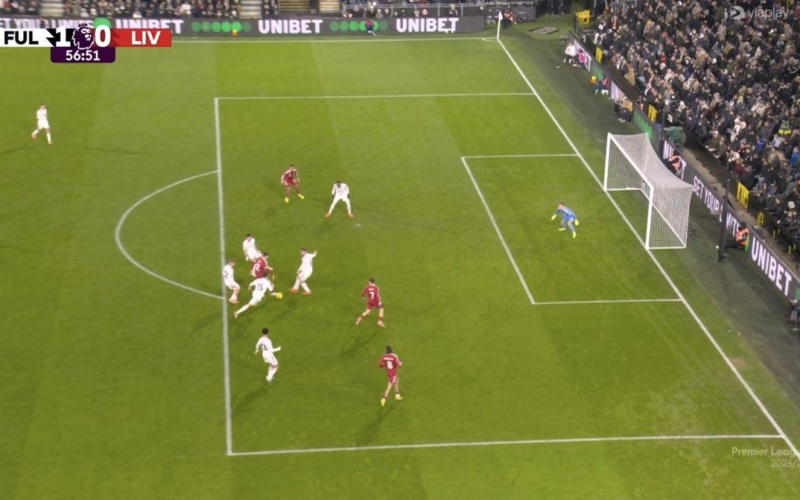 BTC Ngoại hạng Anh lên tiếng về pha bóng tranh cãi trận Liverpool