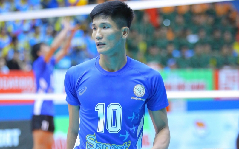 Quốc Dư tỏa sáng ngay khi 'bị loại' khỏi tuyển Việt Nam dự SEA Games 32