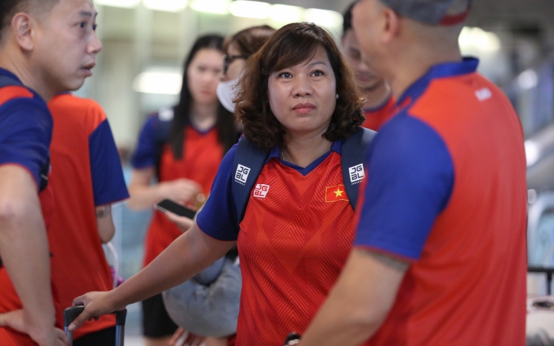 Tuyển nữ Việt Nam 'nhận tin sét đánh' khi vừa đặt chân đến Trung Quốc