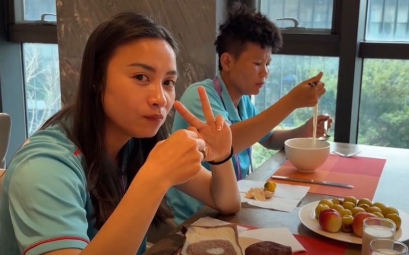 VIDEO: Cận cảnh nơi đóng quân của ĐT nữ Việt Nam