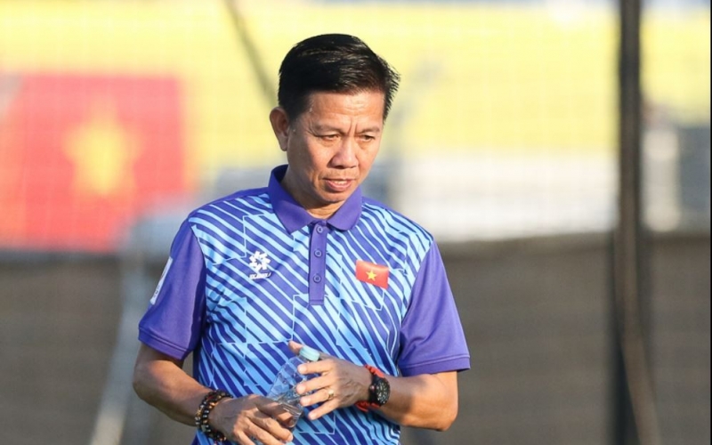 HLV Hoàng Anh Tuấn xác nhận thông tin vắng nhiều cầu thủ trước trận quyết định