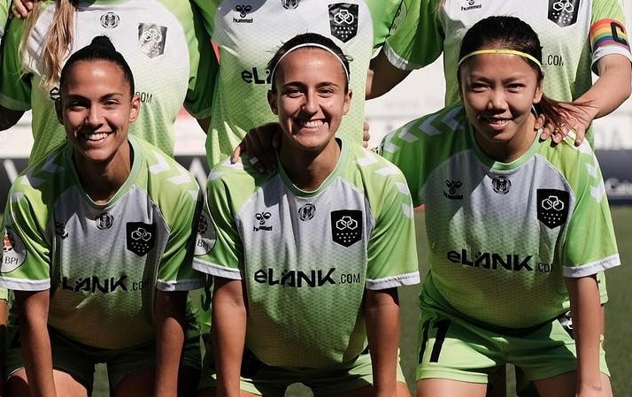 Huỳnh Như 'đốn tim' NHM sau ngày giúp Lank FC thắng trận