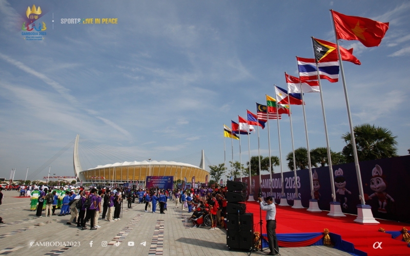 Campuchia làm điều đặc biệt với quốc kỳ Việt Nam