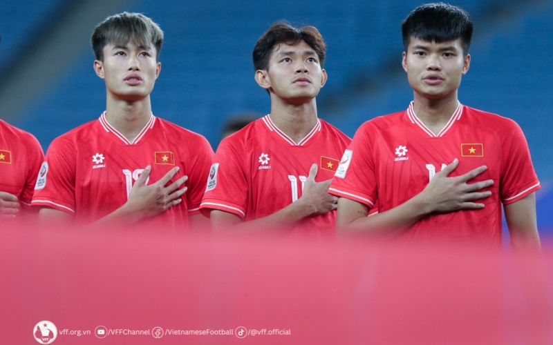 Tiền đạo U23 Việt Nam hỏng phạt đền, HLV nói gì?