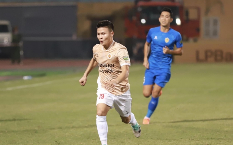 Trực tiếp Quảng Nam 1-0 CAHN: Filip Nguyễn thủng lưới!