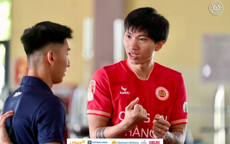 Đoàn Văn Hậu tập luyện trở lại, hẹn ngày tái xuất
