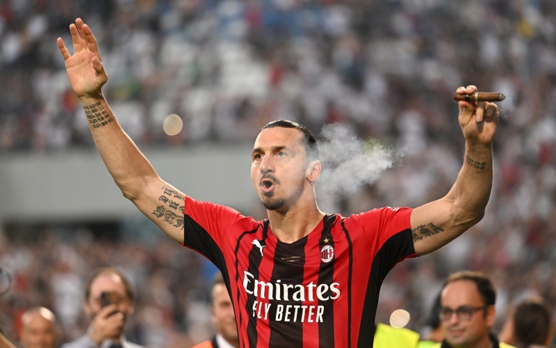 CHÍNH THỨC: Ibrahimovic giã từ sự nghiệp sân cỏ ở tuổi 41
