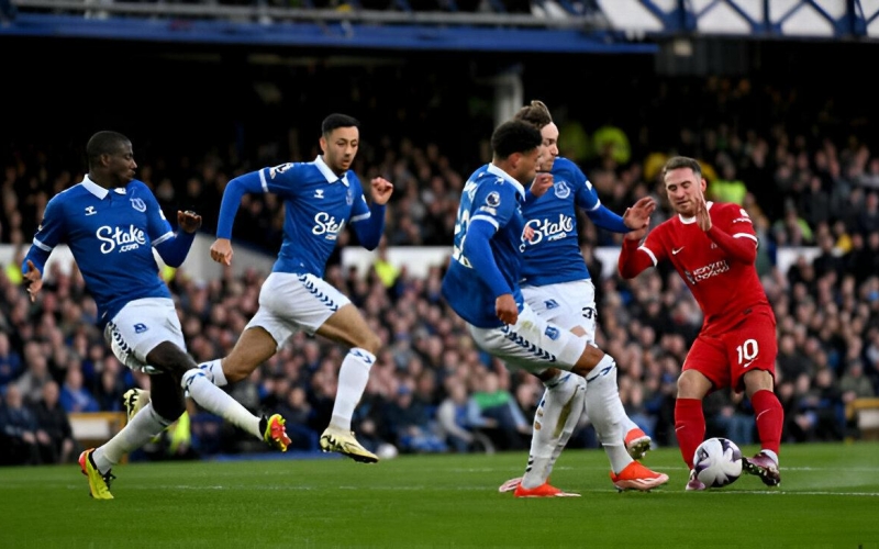 Trực tiếp Liverpool 0-0 Everton: Đôi công hấp dẫn