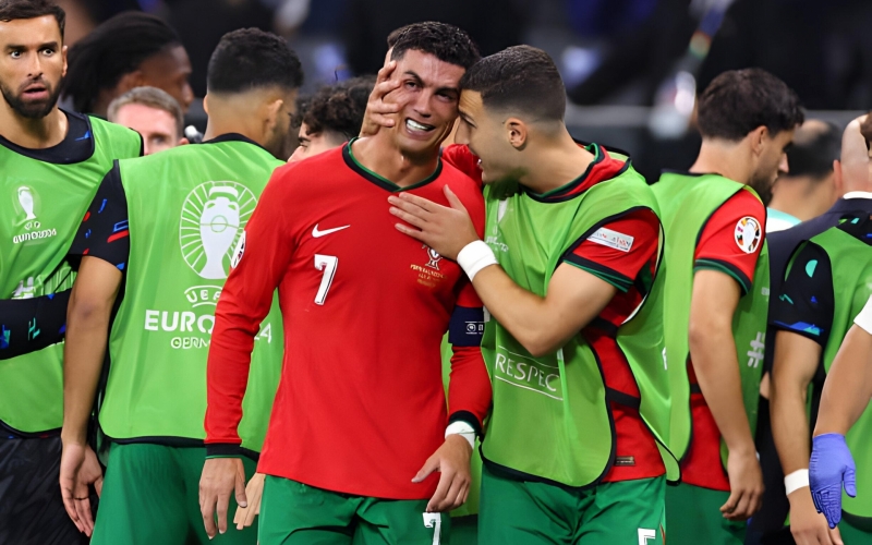 Trực tiếp Bồ Đào Nha 0-0 Slovenia: Loạt sút luân lưu