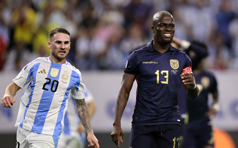 Trực tiếp Argentina 1-0 Ecuador: Bỏ lỡ đáng tiếc