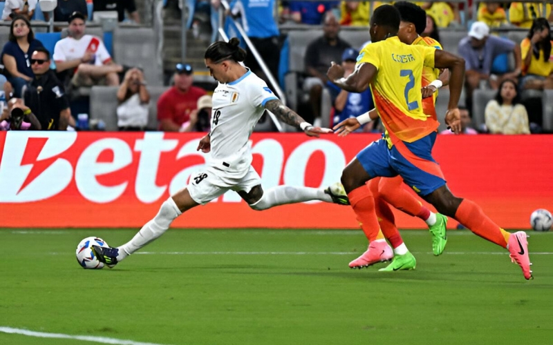 Trực tiếp Uruguay 0-1 Colombia: Tấn công tổng lực