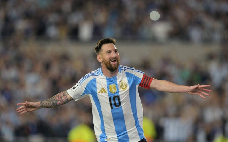 Messi lập hattrick, Argentina thắng lợi một ‘set tennis’ trước Bolivia