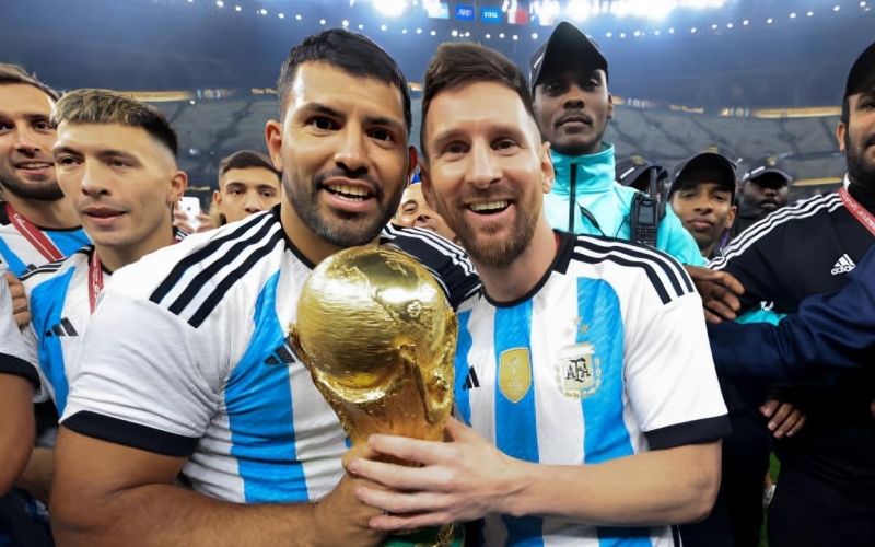 Aguero: 'Messi muốn tham dự World Cup 2026'