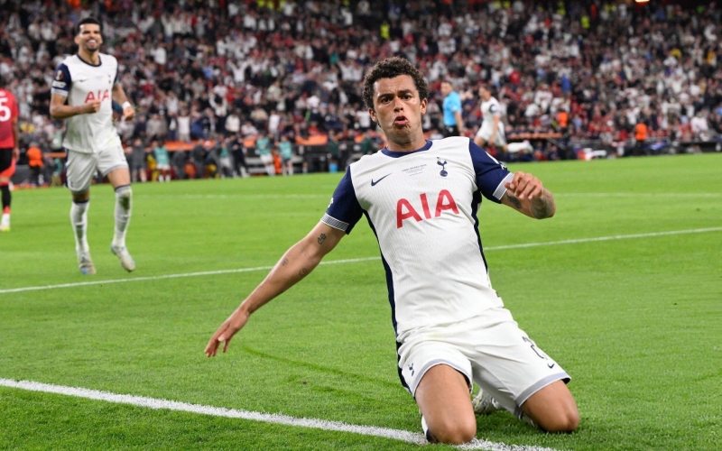Hạ MU, Tottenham vô địch Europa League mùa 2024/25