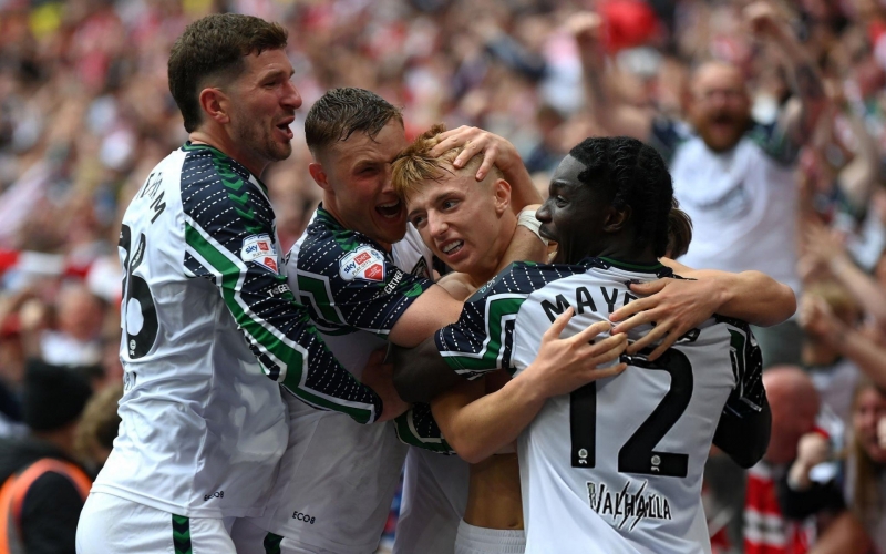 Hạ Sheffield, Sunderland giành vé lên Ngoại hạng Anh