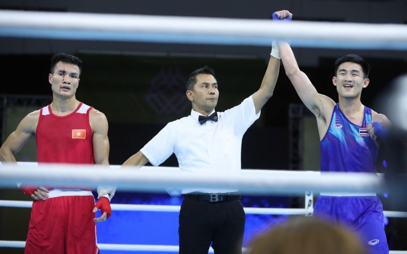 NÓNG: VĐV từng đi Olympic của Việt Nam bị xử ép, mất luôn HCV