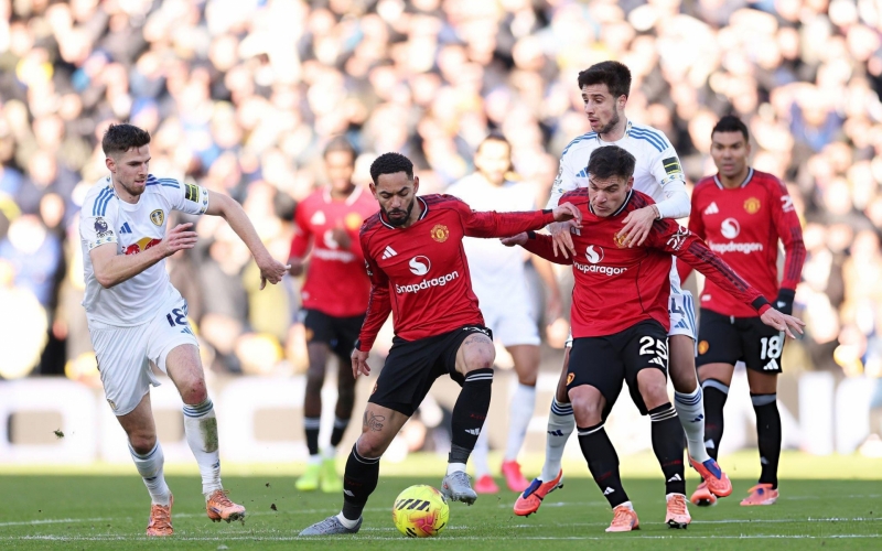 Sai lầm hàng thủ, MU hòa thất vọng Leeds