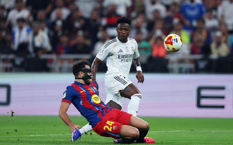 Trực tiếp Barcelona 0-0 Real Madrid: Đôi công hấp dẫn