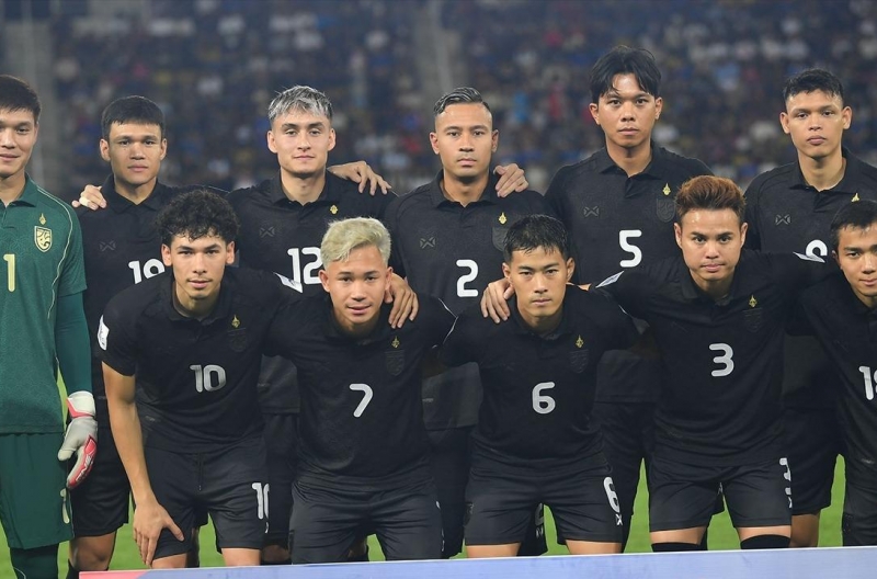 1 ngôi sao rời tuyển Thái Lan sau chiến thắng trước Singapore