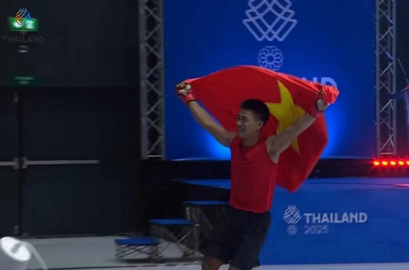 Bị cao thủ Việt Nam đấm 17 phát, võ sĩ Thái Lan khiếu nại 5 phút vẫn thua