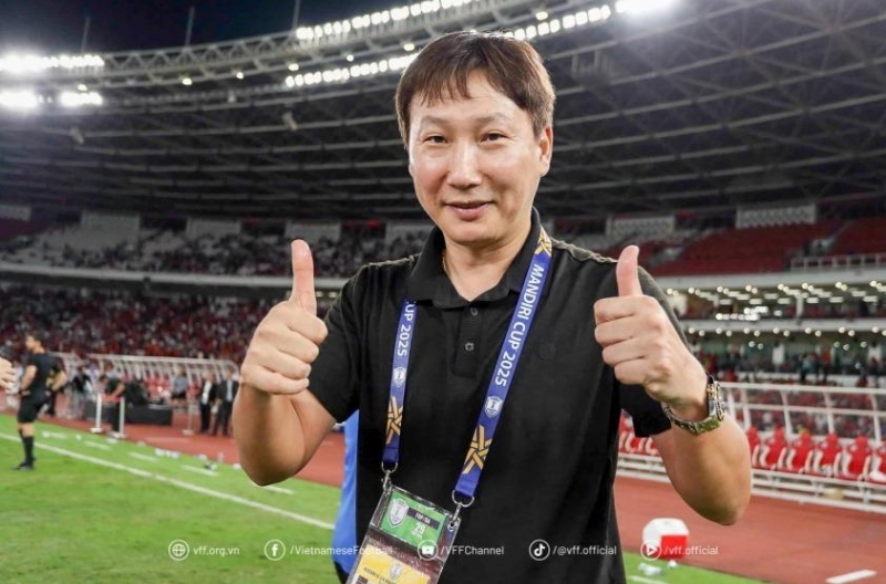 Công ty đại diện HLV Kim Sang Sik chính thức lên tiếng sau SEA Games