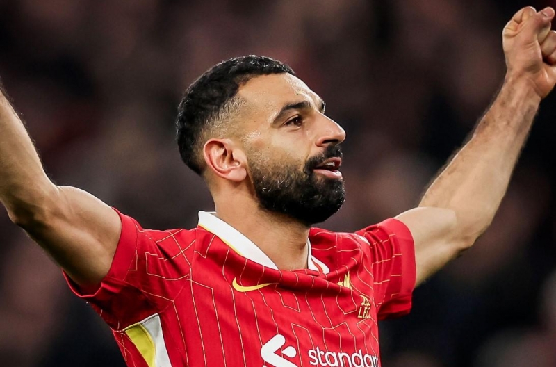 Ngược dòng trước Brighton, Liverpool chiếm ngôi đầu Premier League