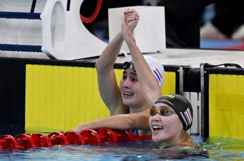 Thái Lan đặt sai cờ, hàng loạt kình ngư va đầu vào thành bể bơi SEA Games