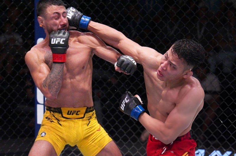 Quang Lê thua đáng tiếc trong trận ra mắt UFC