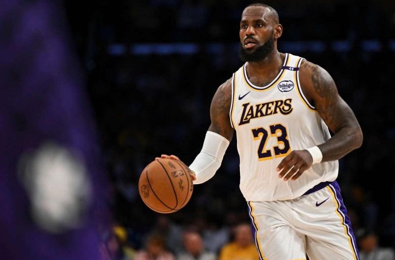 LeBron James và Anthony Davis 'hóa thú', Lakers tiếp tục bay cao