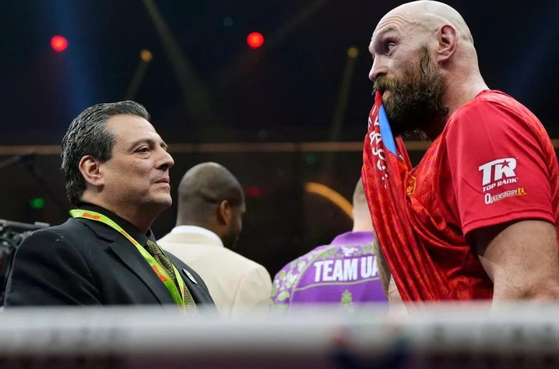 Tyson Fury bất bình sau trận thua Oleksandr Uysk