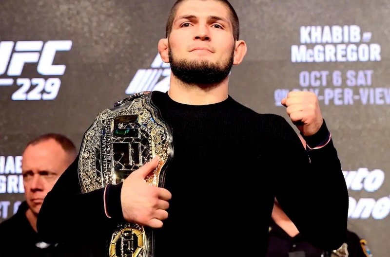 Khabib Nurmagomedov nhắc tên Conor McGregor trong phát ngôn tranh cãi