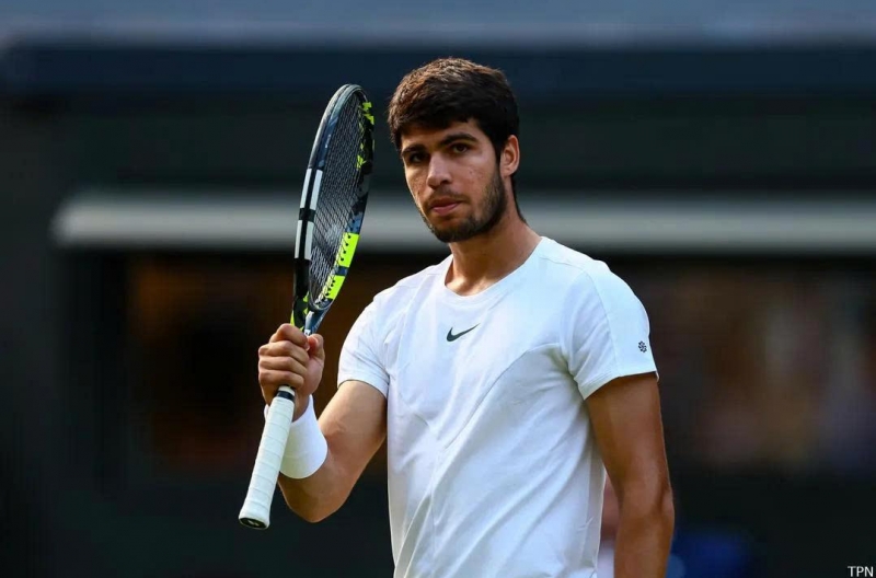 Zverev dằn mặt Alcaraz và Sinner