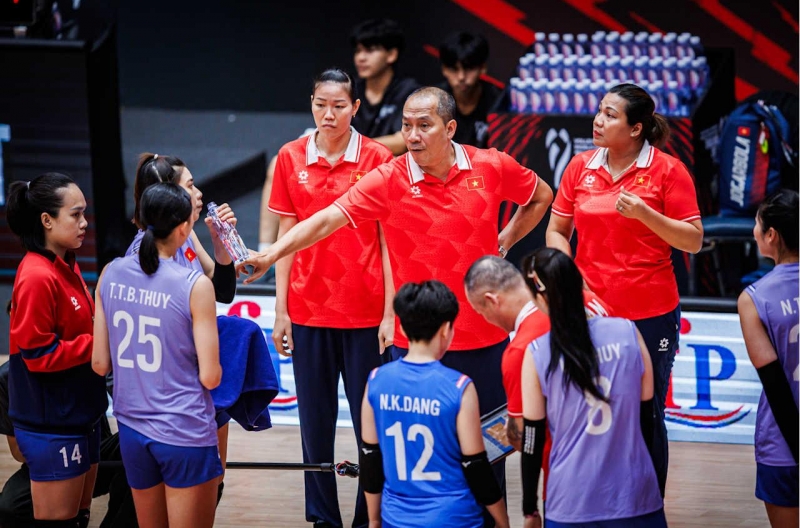 Hai ĐT bóng chuyền Việt Nam có chuyên gia hỗ trợ tại SEA Games 33