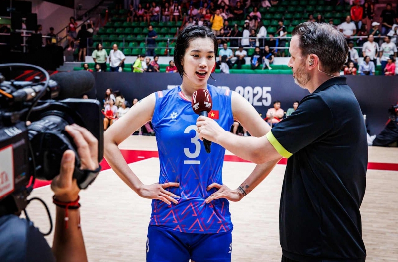 HLV Nguyễn Tuấn Kiệt nói thẳng việc không để Thanh Thúy thi đấu