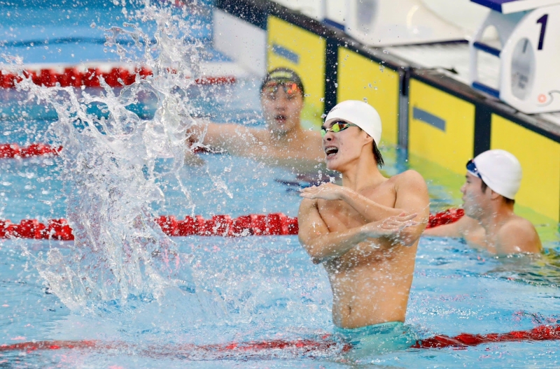 Kình ngư Việt Nam giành HCV SEA Games 33 nhận tin dữ