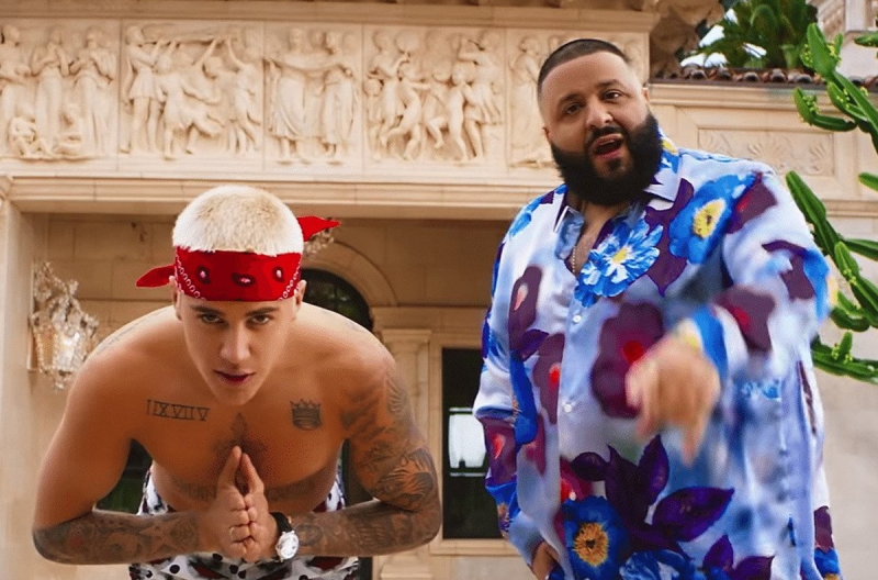 BẤT NGỜ: DJ Khaled 'múa gậy' tại World Cup carom 3 băng
