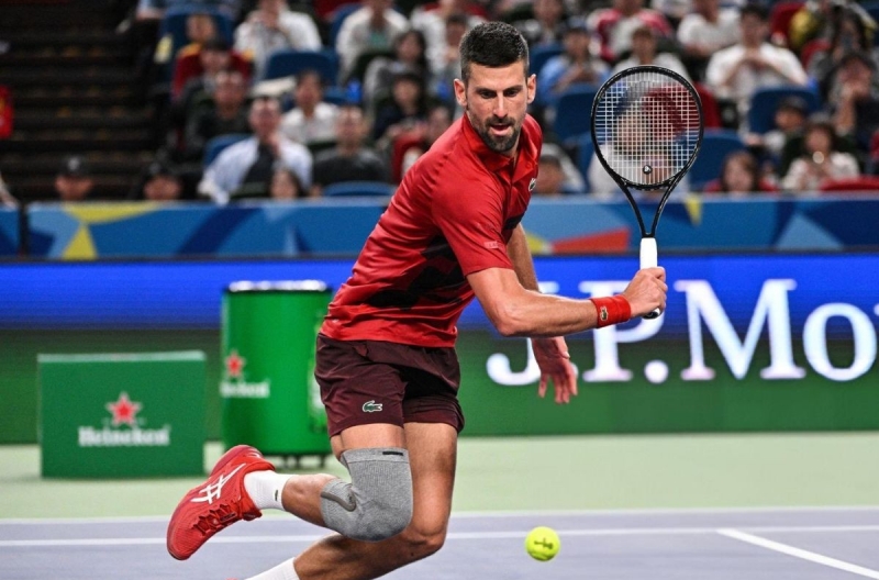 Kết quả tennis 5/10: Alcaraz-Sinner nhàn nhã, Djokovic thắng nhọc