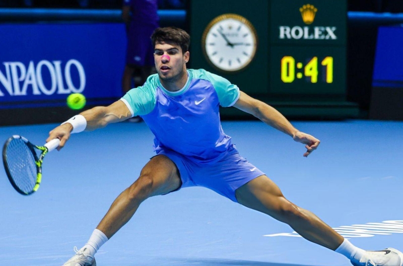 Thua Zverev, Alcaraz lâm nguy ở ATP Finals 2024