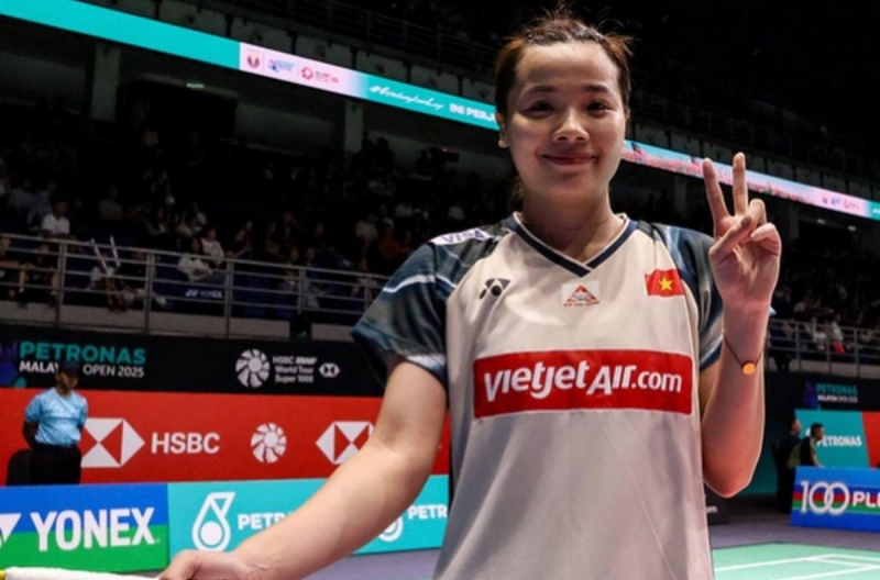 Nguyễn Thùy Linh vừa thi đấu, vừa làm HLV ở giải Malaysia Open 2025